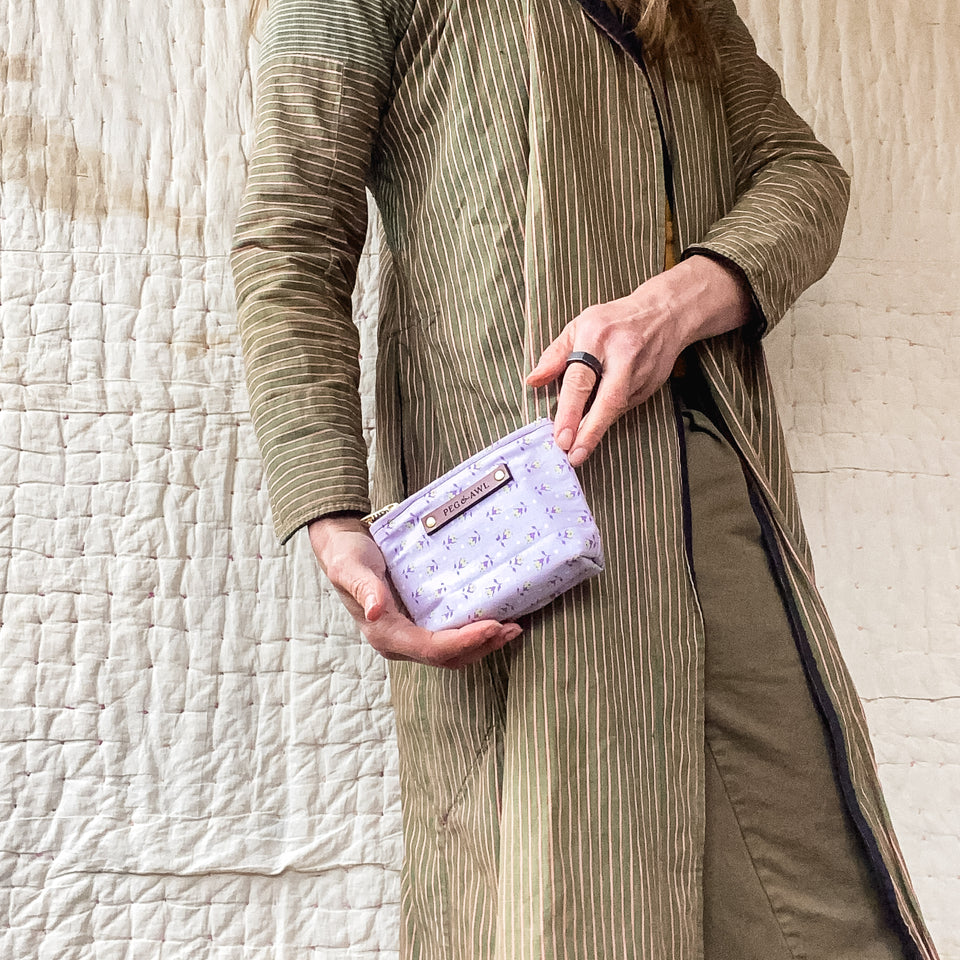 Saver Pouch with 1980s Cotton Floral: Gert