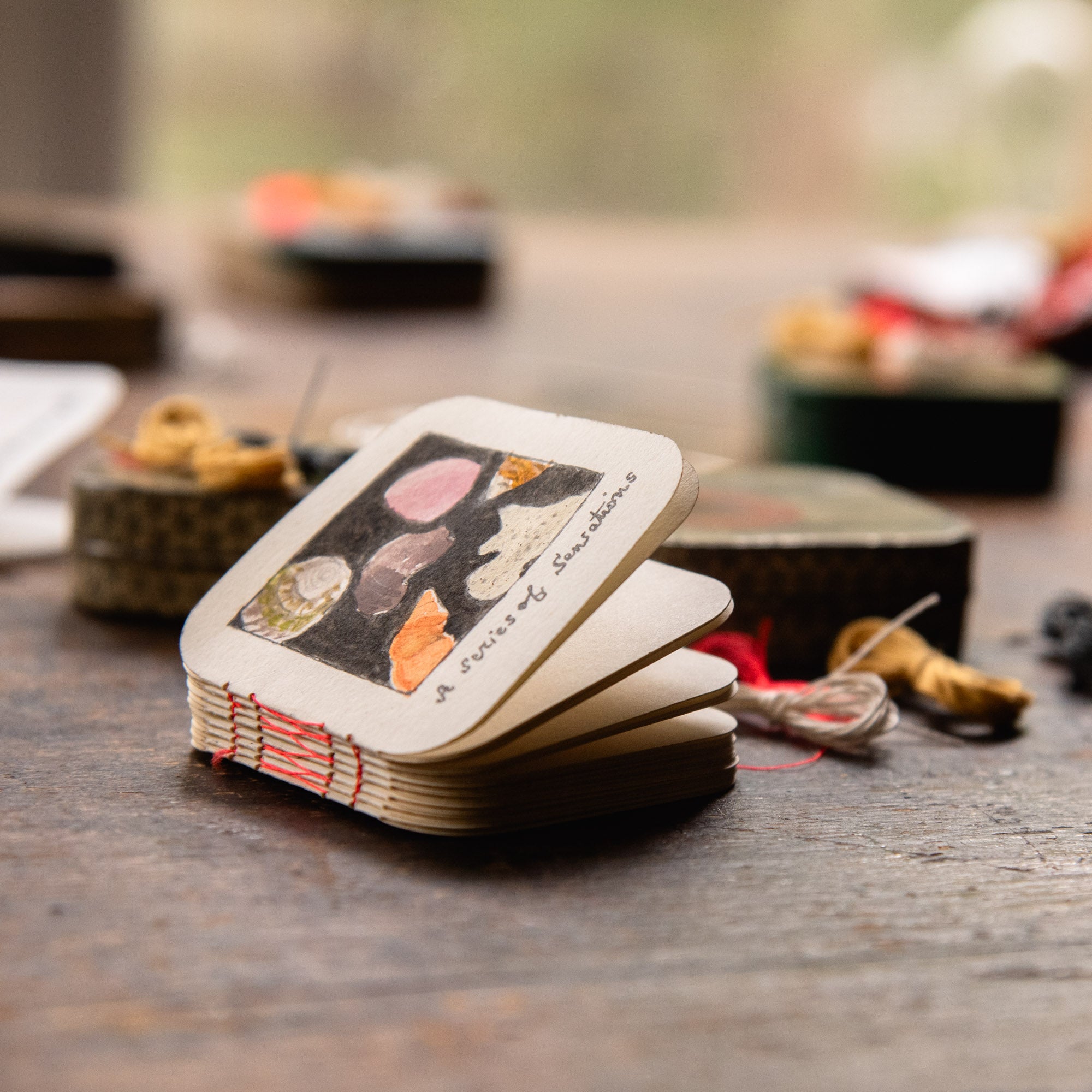 Sunrise Round Tinned Bookbinding Kit
