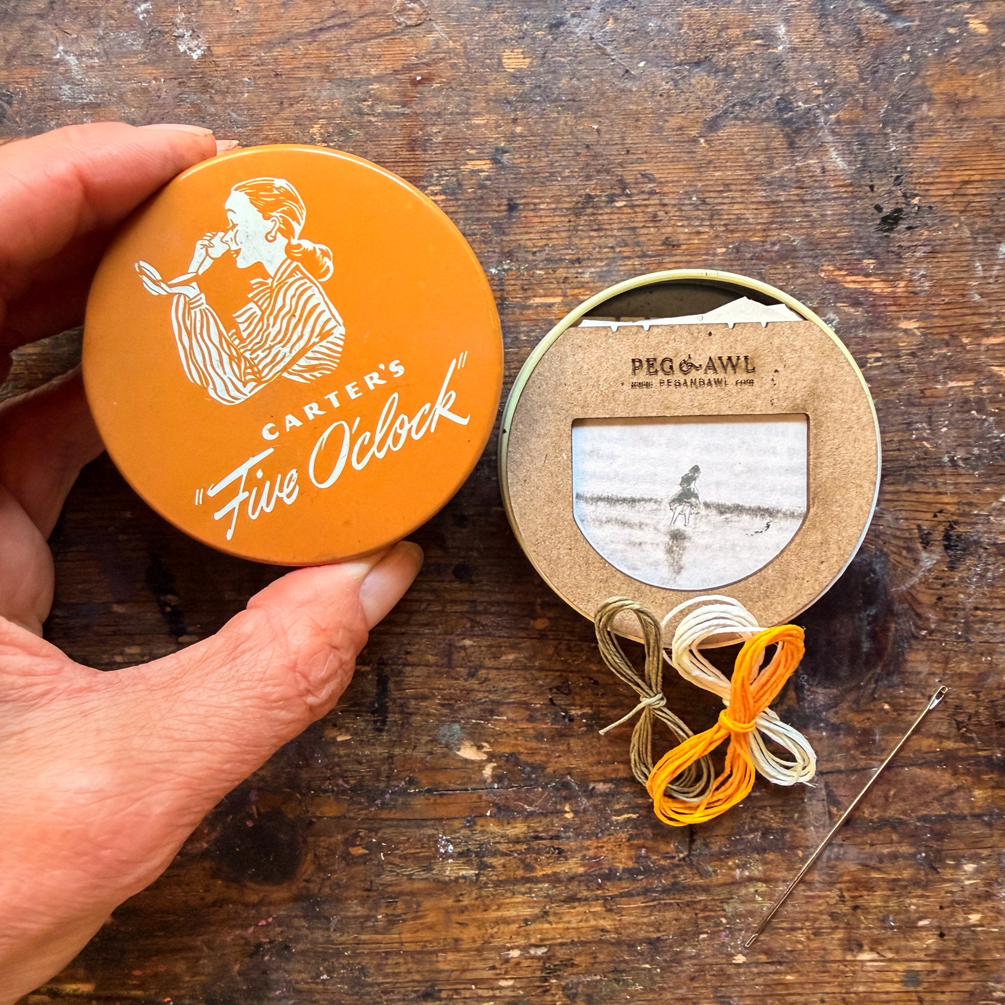 Carter’s Five O’Clock Round Tinned Bookbinding Kit