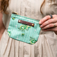 Saver Pouch with Mid-Century Feedsack: Enki