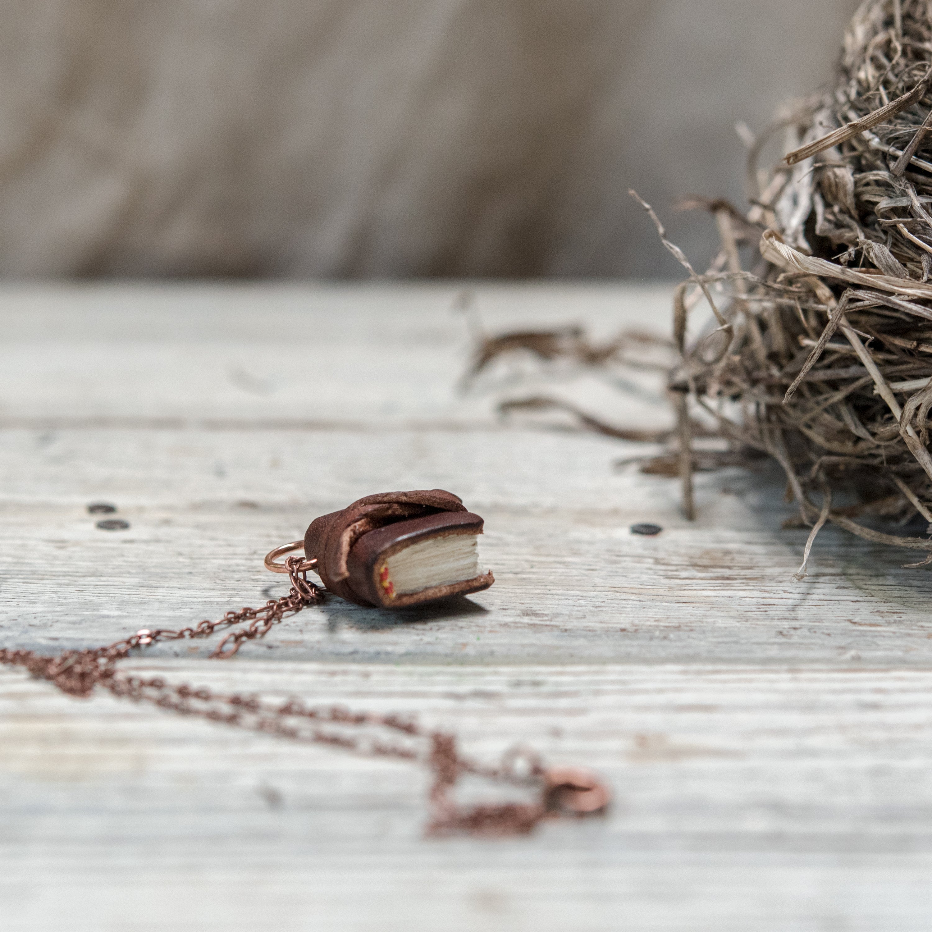 /Book Size|Chain Metal-Medium|Copper