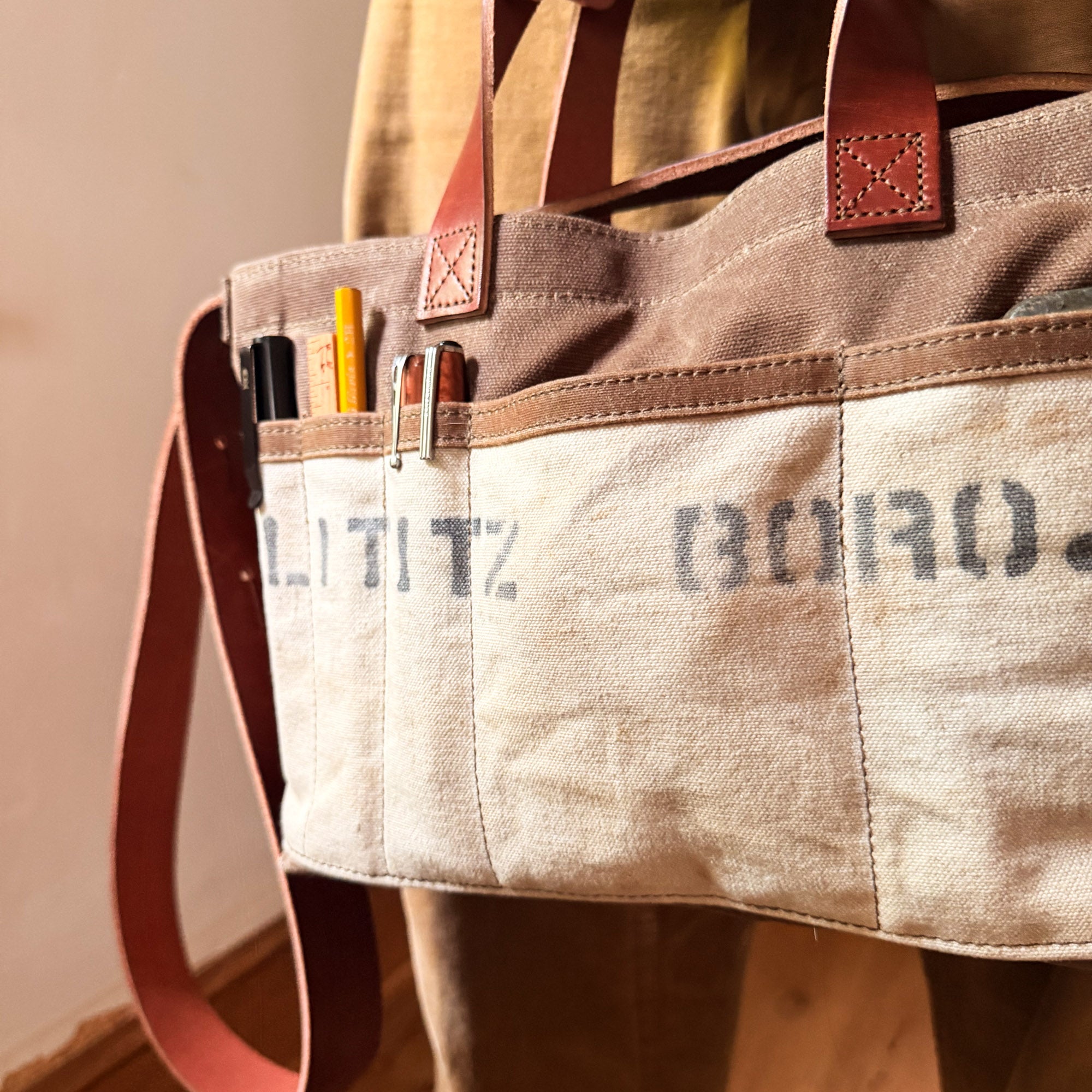 Tove Artist Tote with Newspaper Bag (Lititz)