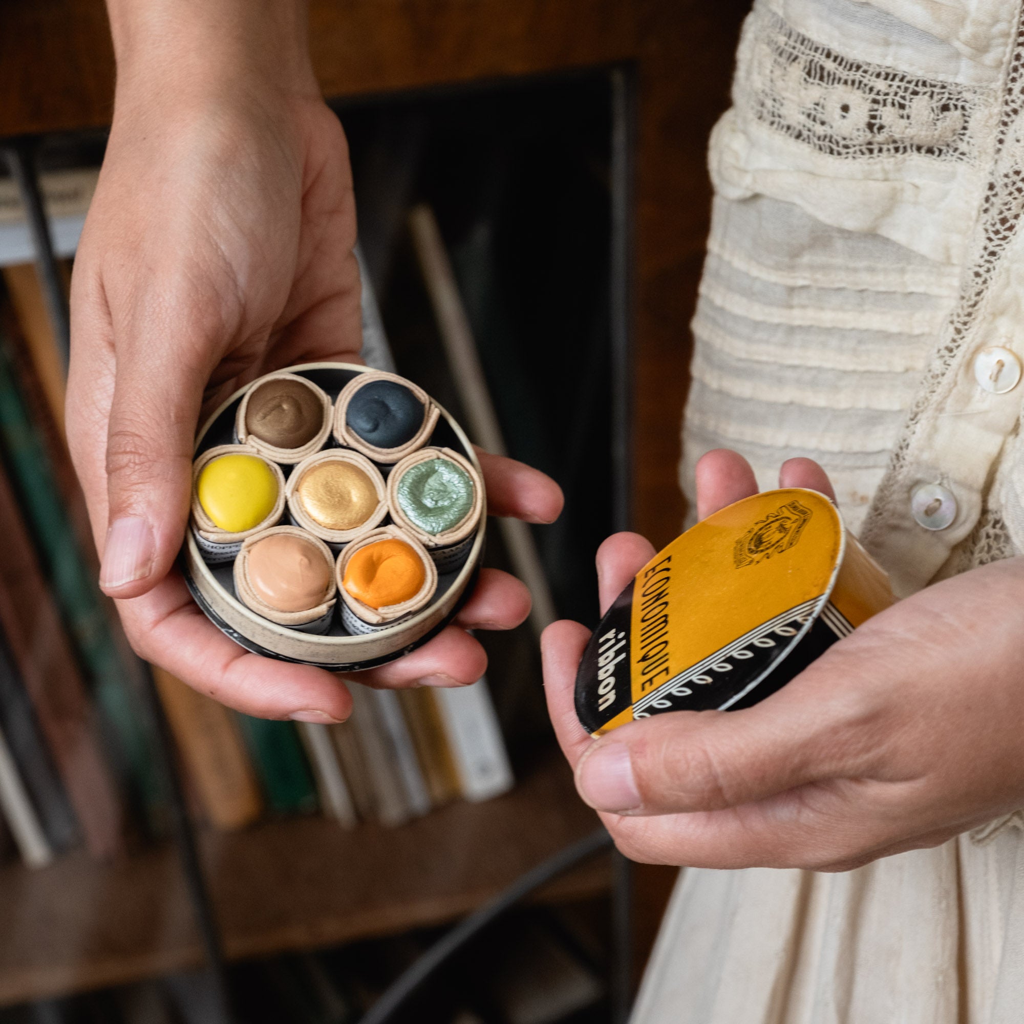 Color Palette No. 1 Tin with 7 Beam Paints