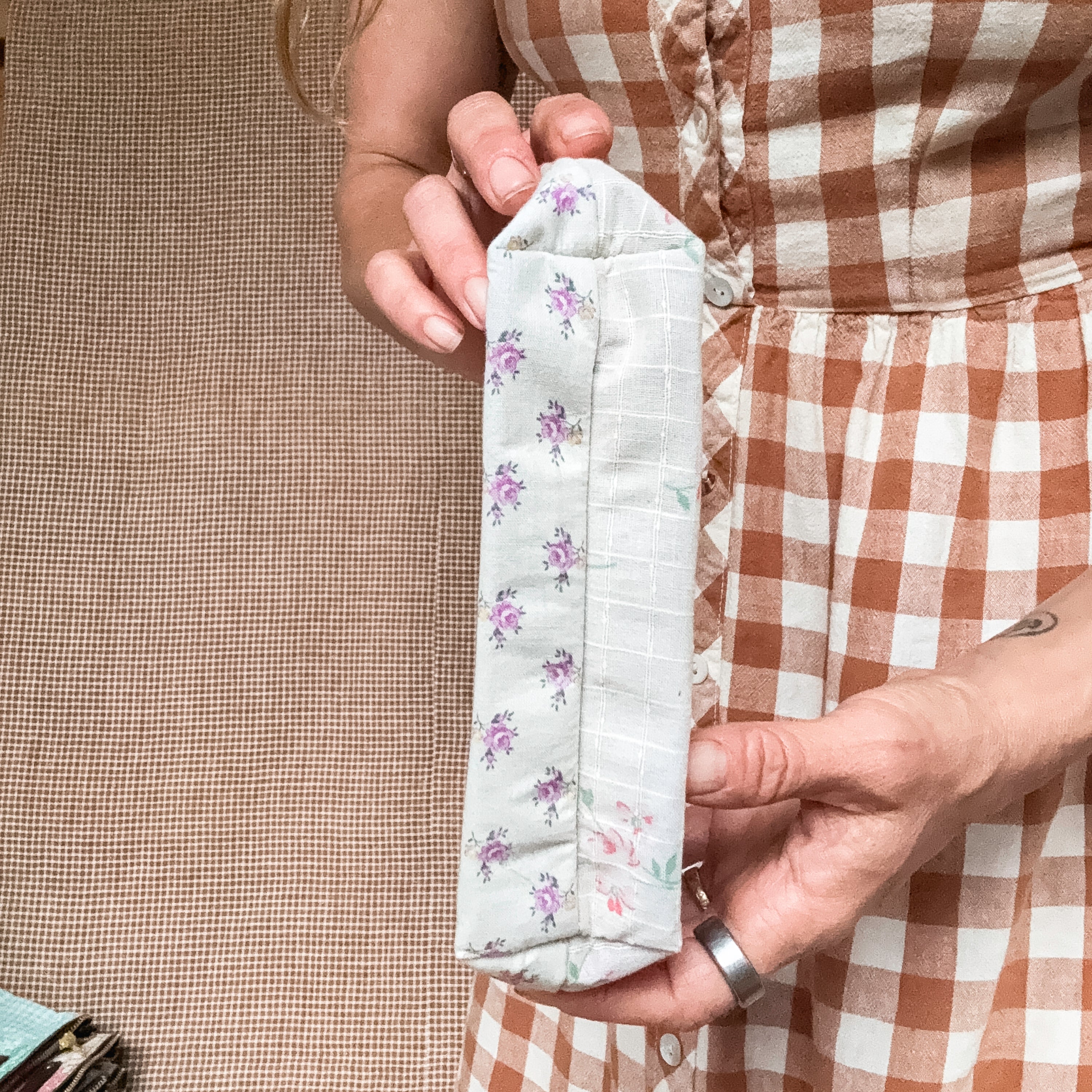 Essentials Pouch with 40s-50s Girls Dress: Priya / Arjun