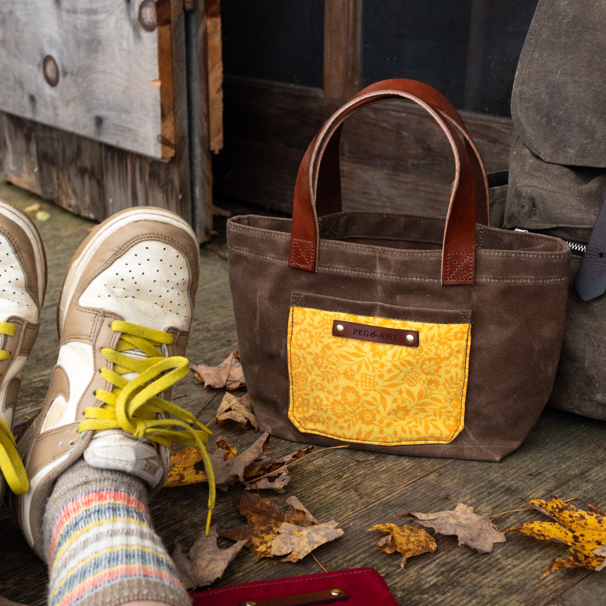 Pipit Tote with Mid-Century Feedsack: Sheila