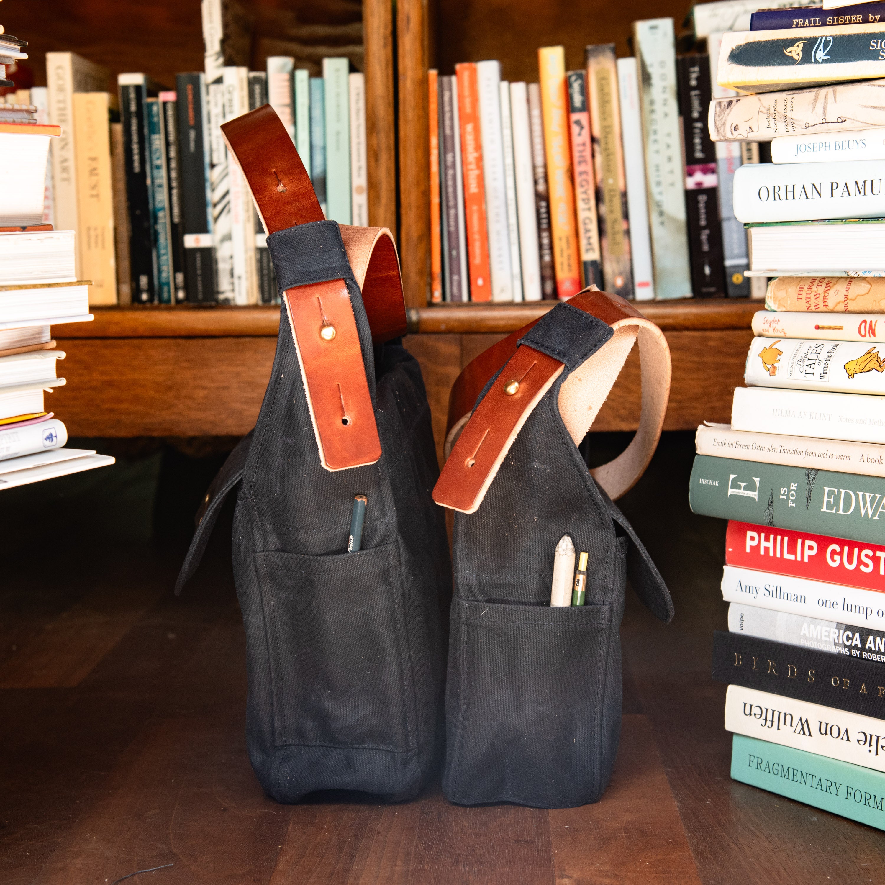 The Small Finch Satchel