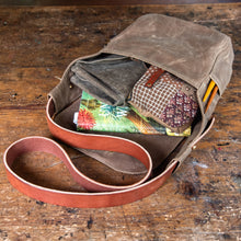 The Small Finch Satchel