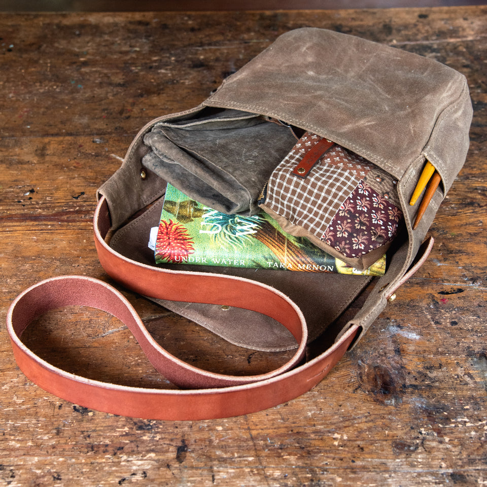 The Small Finch Satchel
