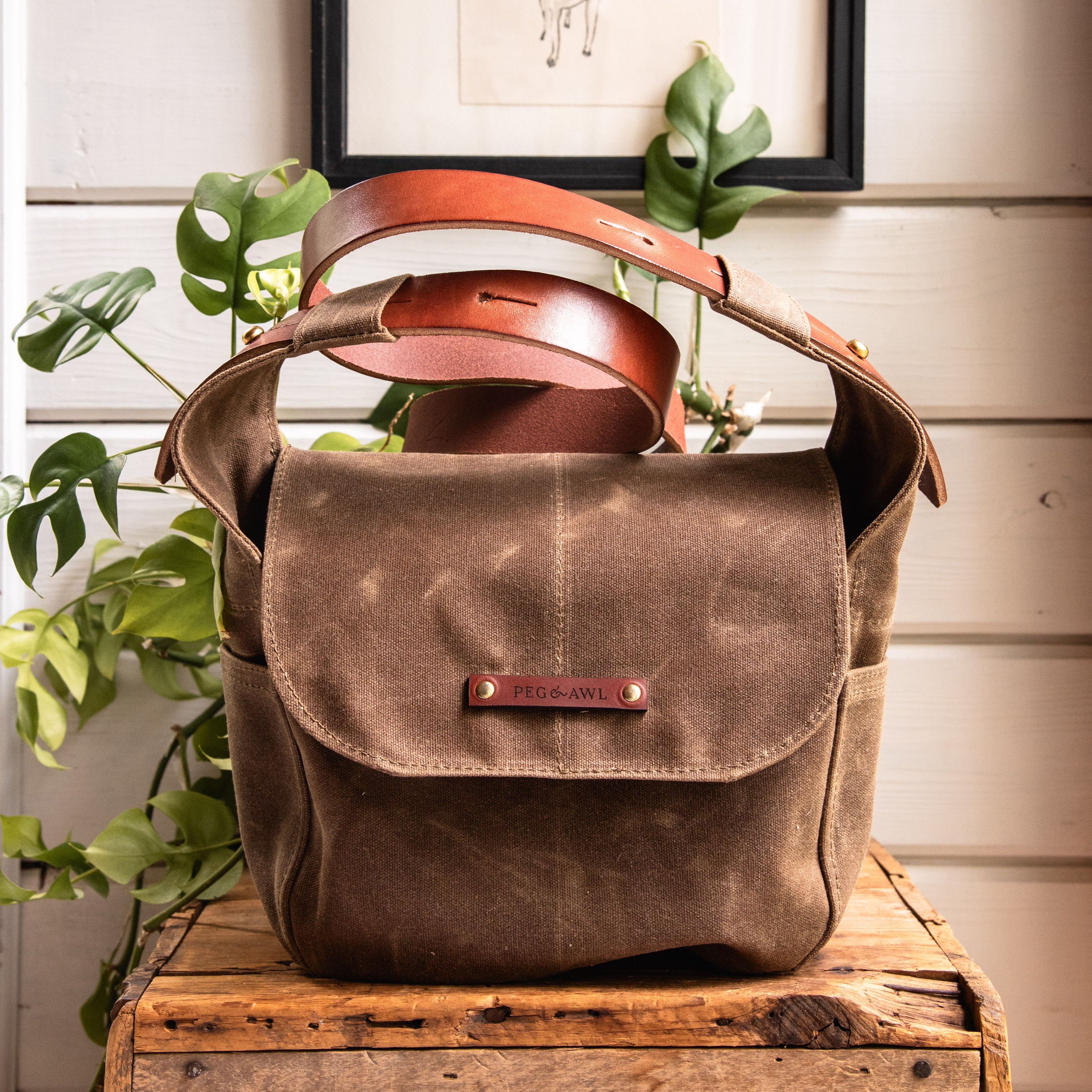 The Small Finch Satchel