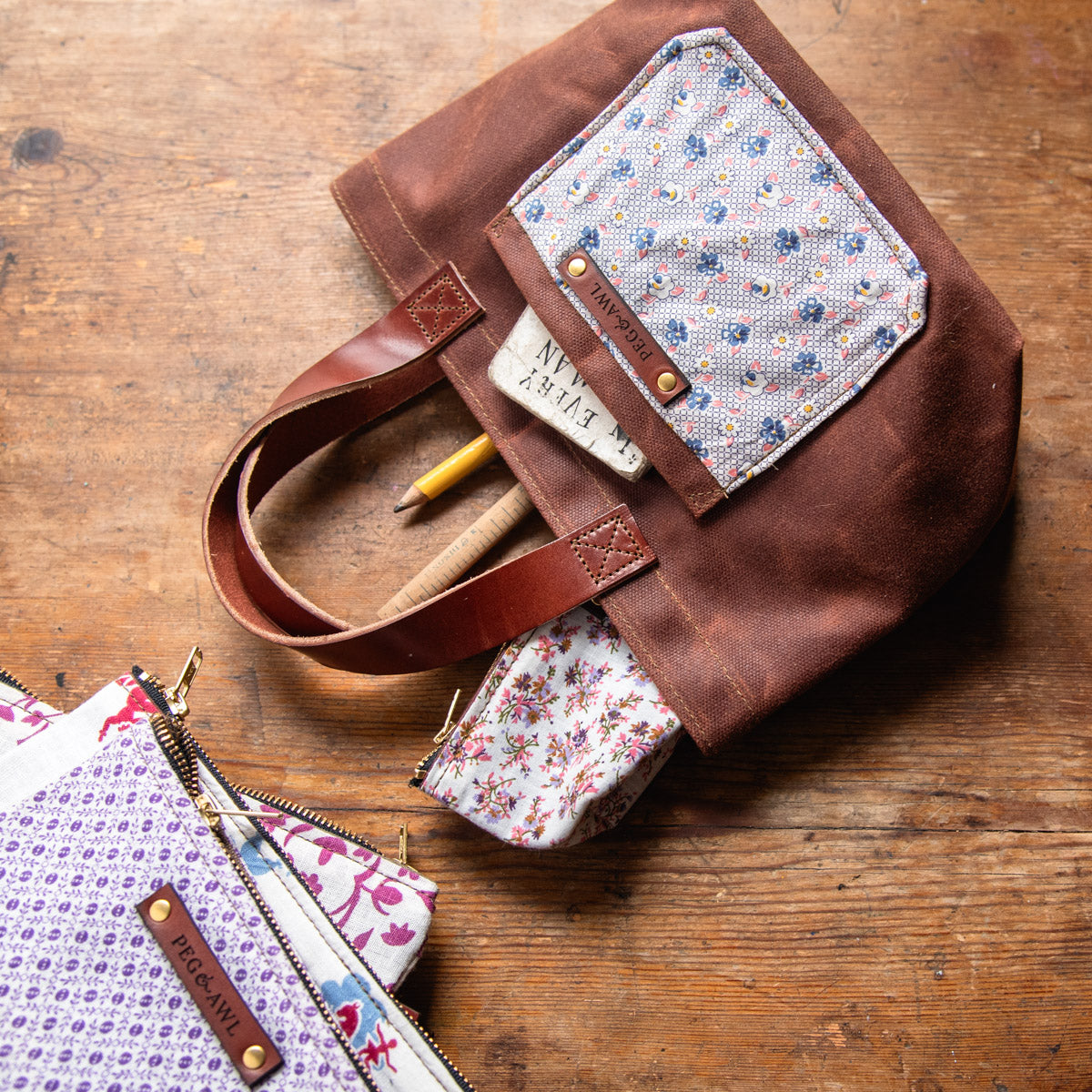 Pipit Tote with 1930s Scrap Bundles: Agnes