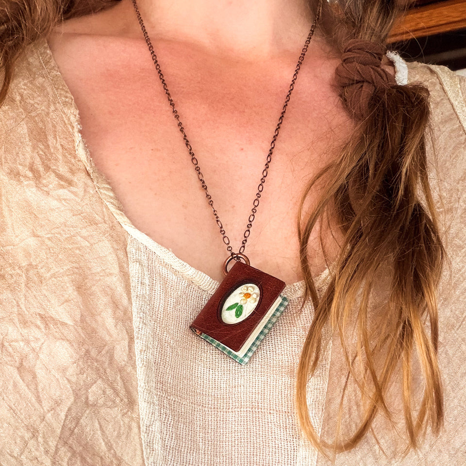 Large Book Necklace with Mid-Century Bedding: Agnes