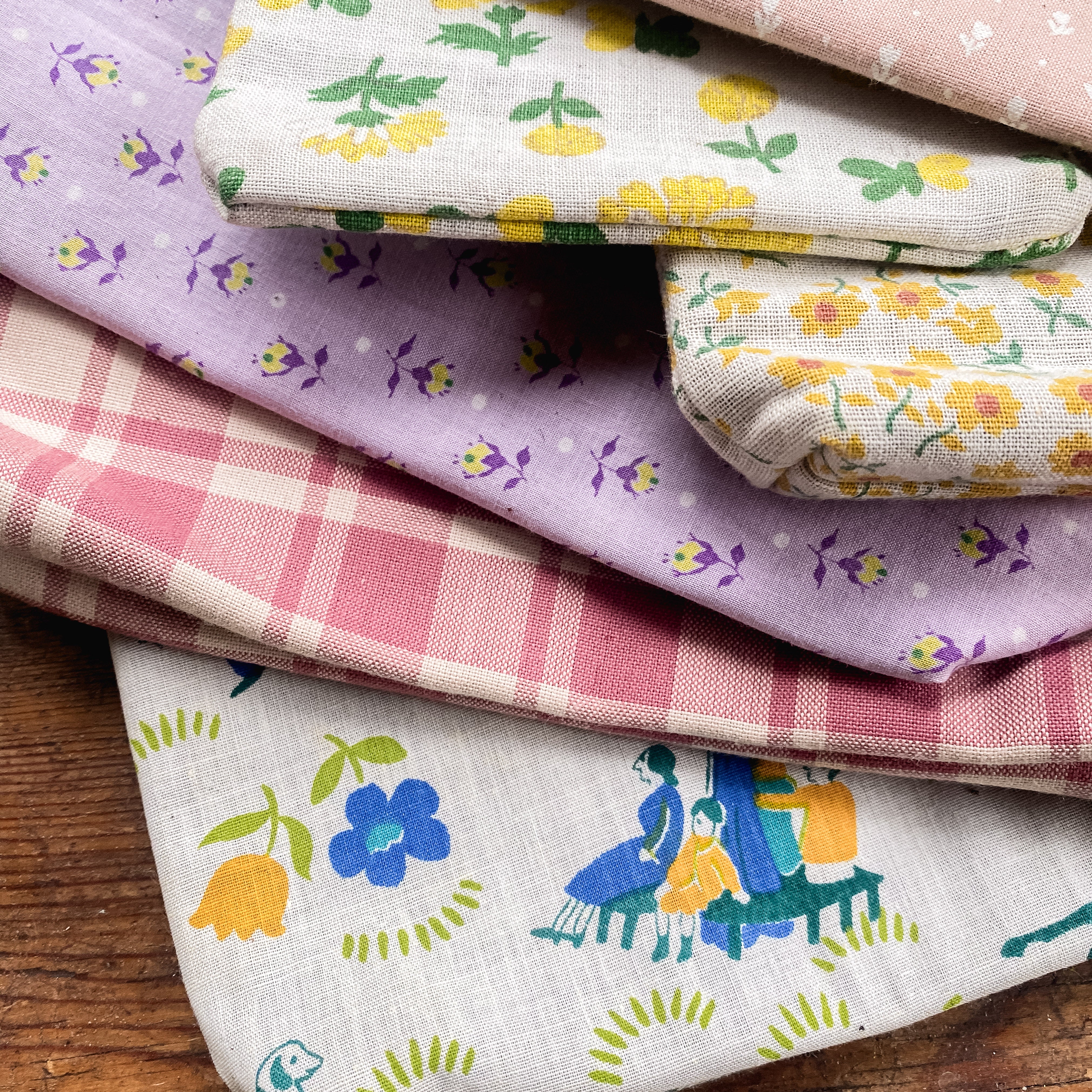 Drafter Pouch with Mid-Century Cotton Floral: Camille