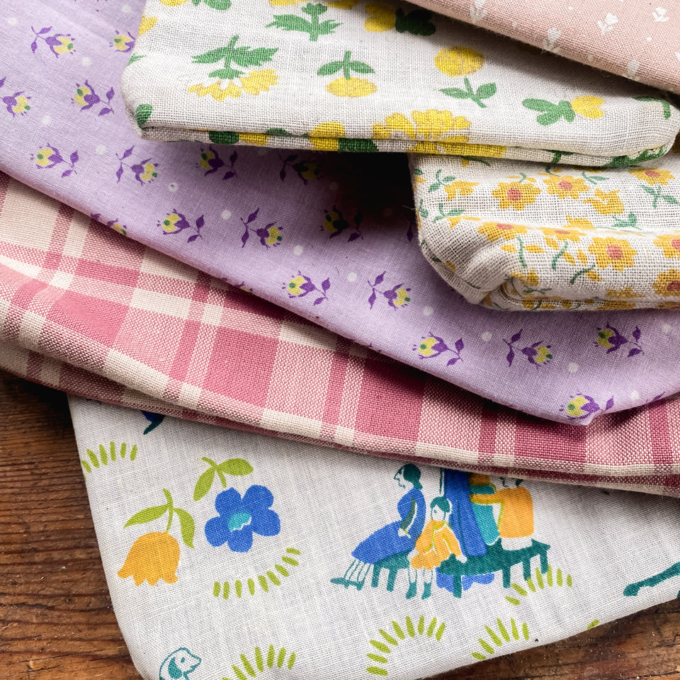 Drafter Pouch with Mid-Century Cotton Floral: Camille