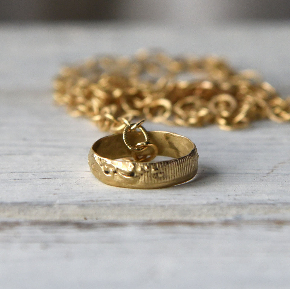 /color-Gold