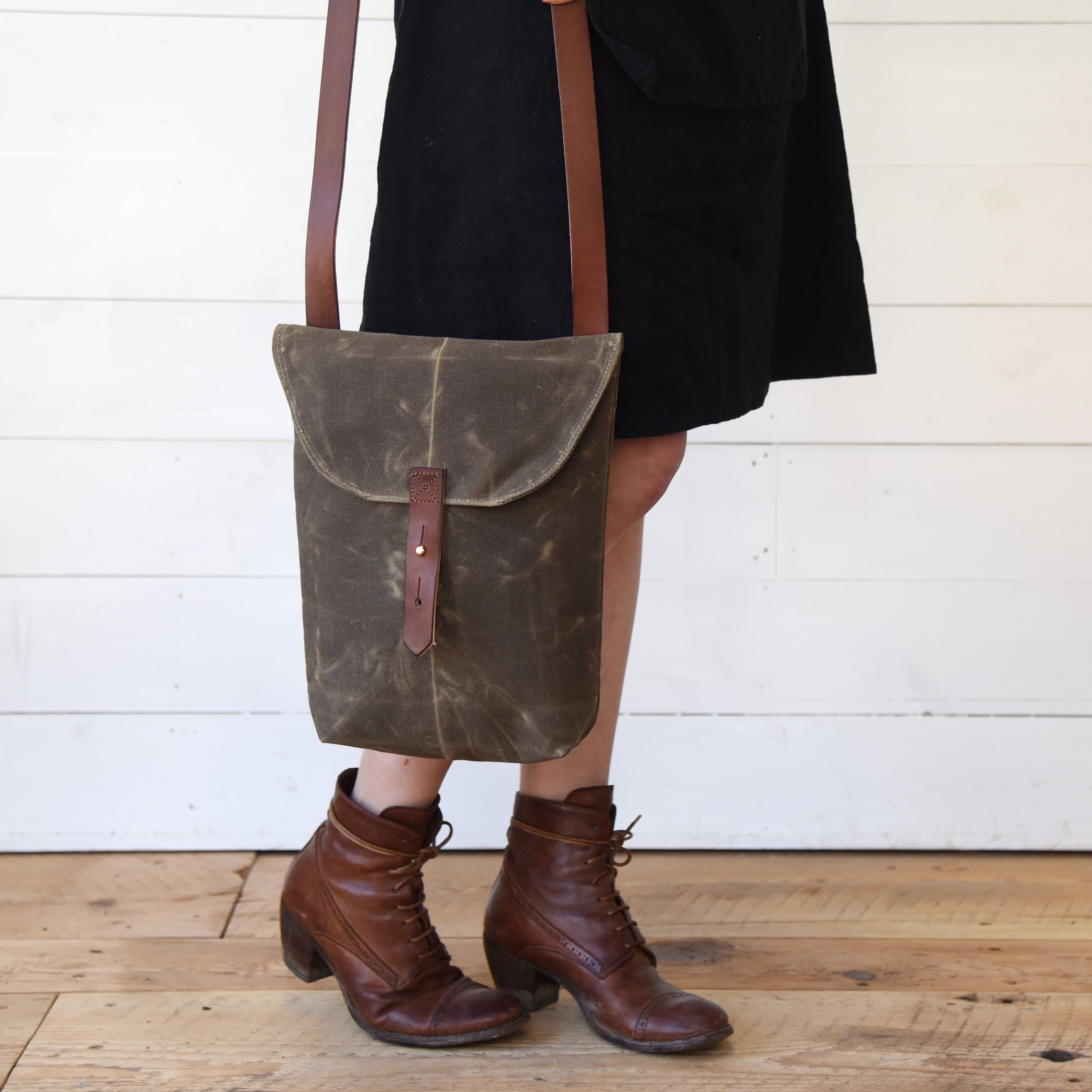 The Hunter Satchel