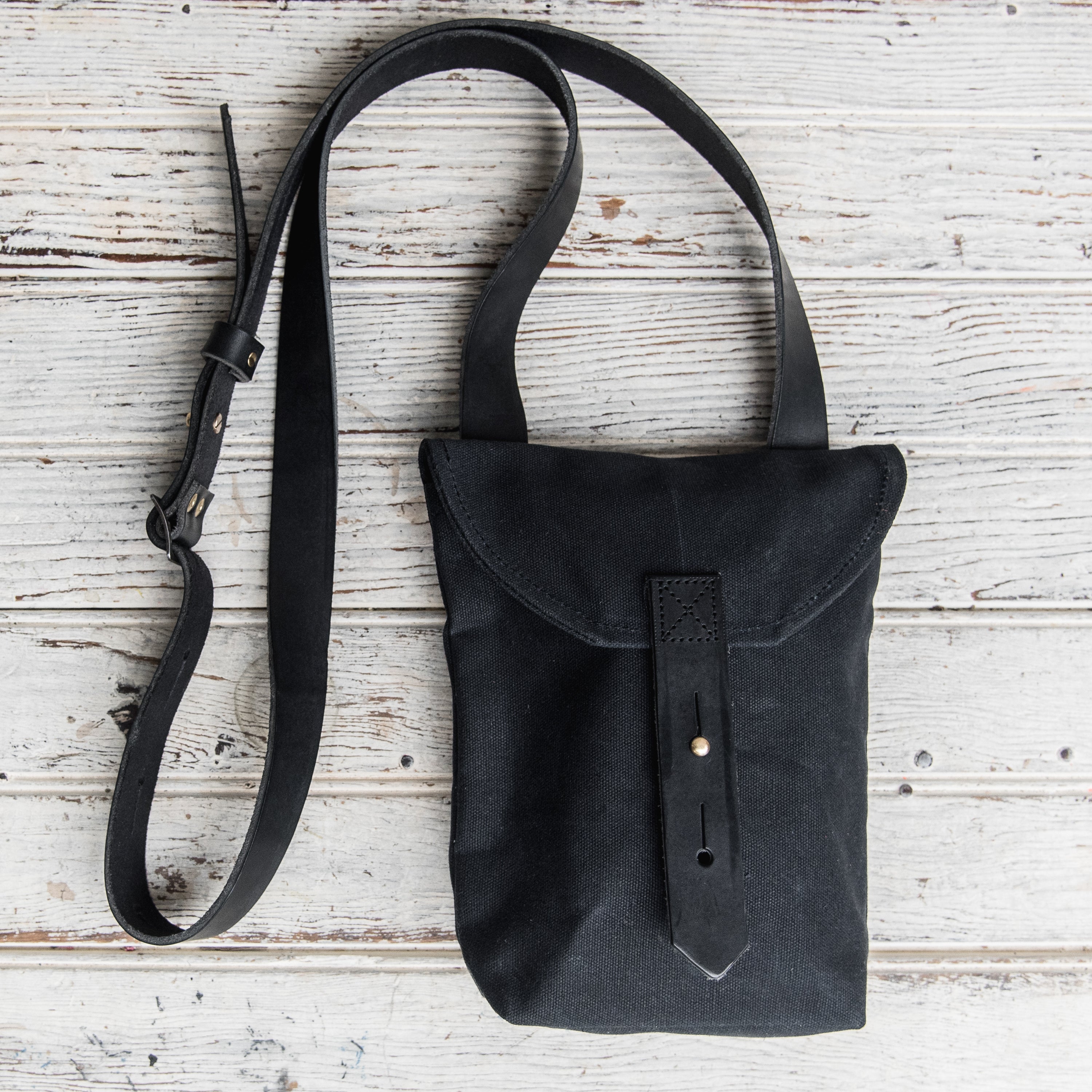 /color-All Black