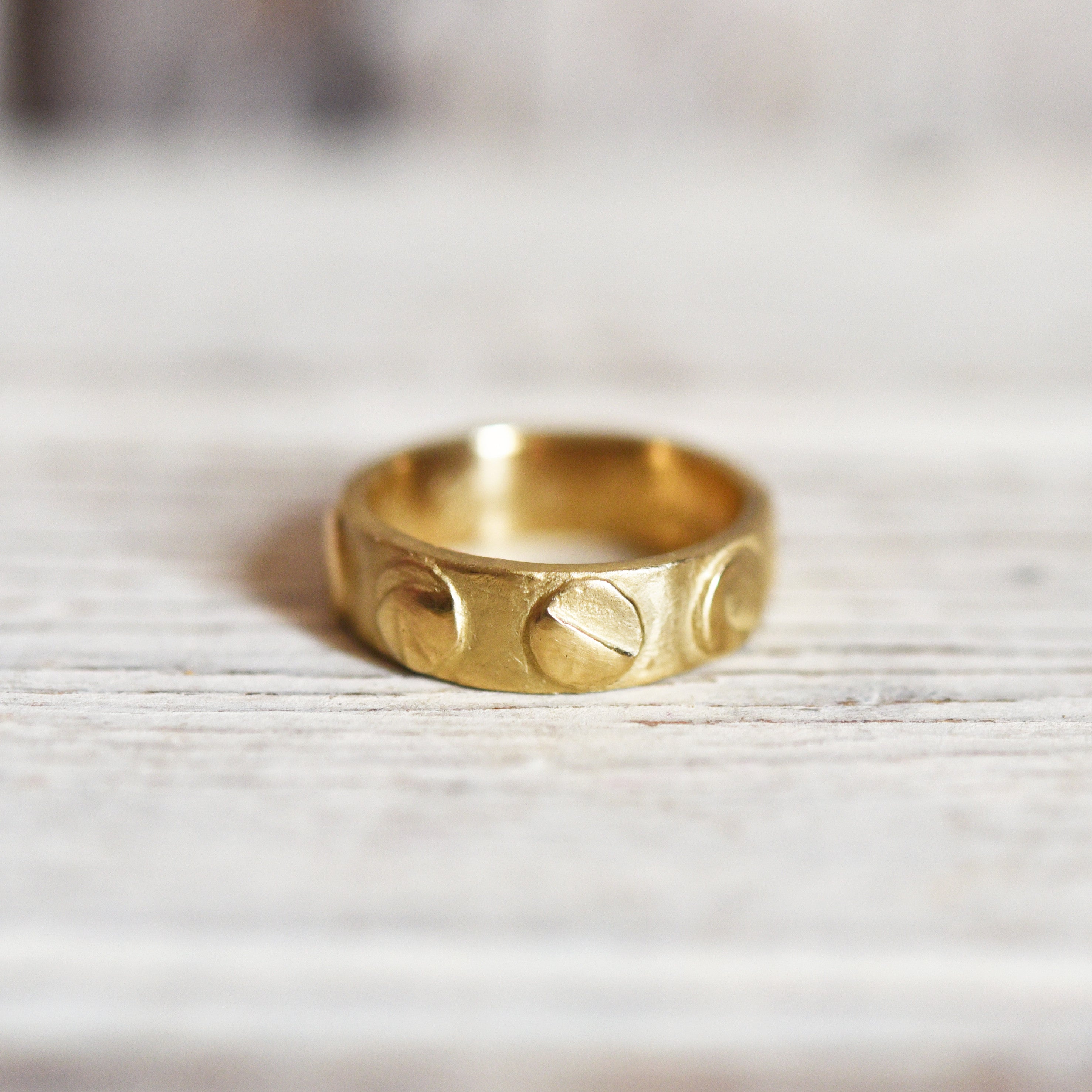 /color-Gold