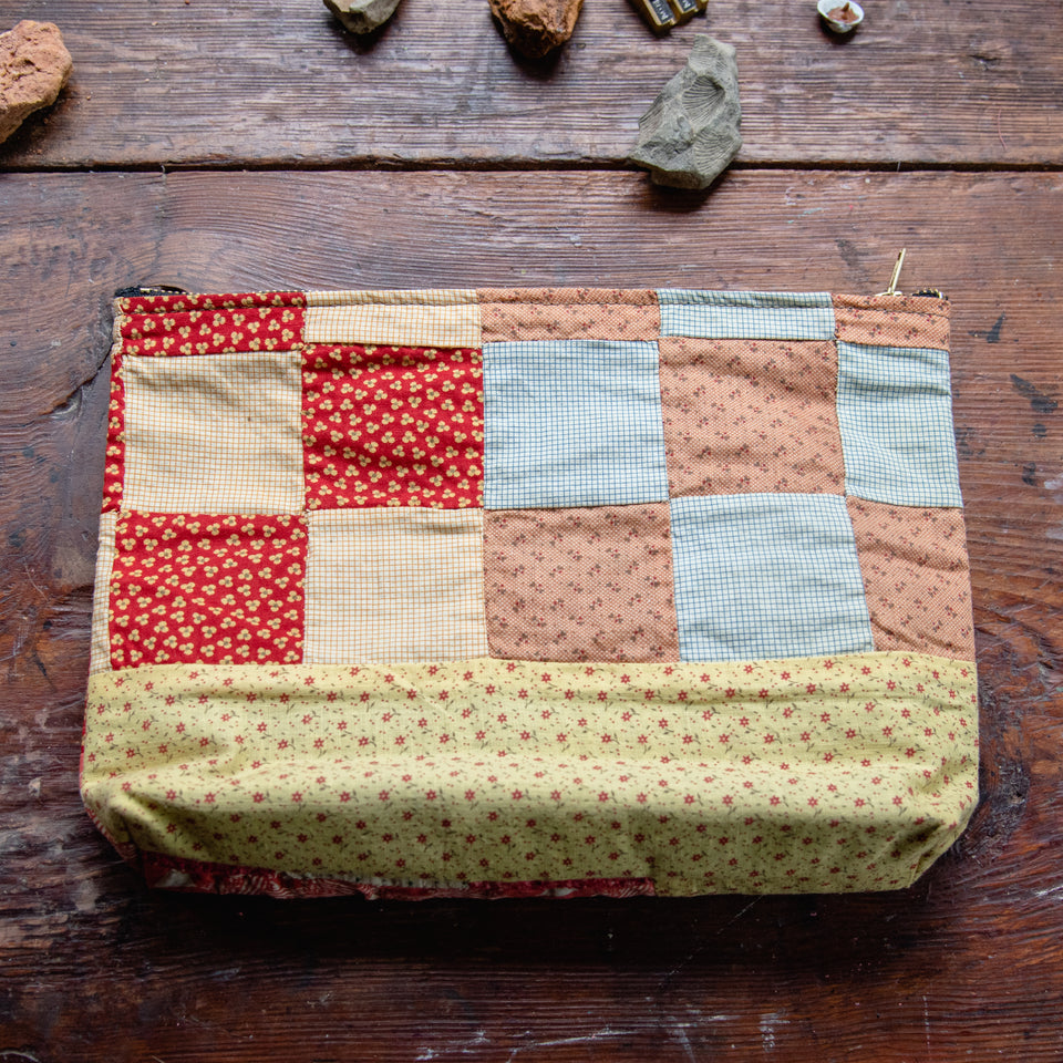 Maker Pouch with Late 1800s Quilt: Amelia No. 2